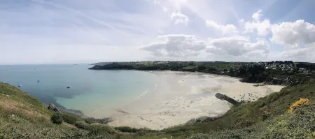 Near Paimpol, Apartment "Dune" 200m from Bréhec Plage Отели в г. Плуэзек