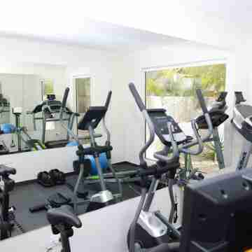 Palapa Suite # 5, walk to Eagle Beach Fitness & Recreational Facilities