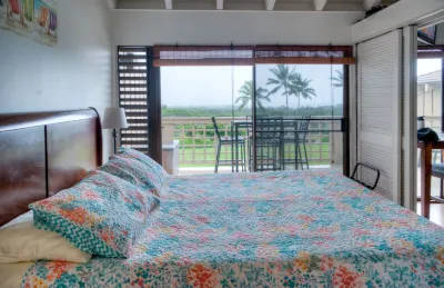 Beautiful top floor condo w/ amazing view of Papohaku Beach