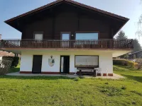 Cozy rustic Bavarian holiday apartment on the lake in the holiday village of Hoher Bogen