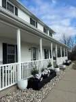 Spacious 5-bedroom country home in serene Williamstown near the Ark and lake