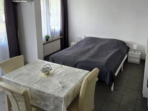 Ruhige Ferienwohnung/ Amateurzimmer/ Gute Verkehrsanbindung Hotel a Linden