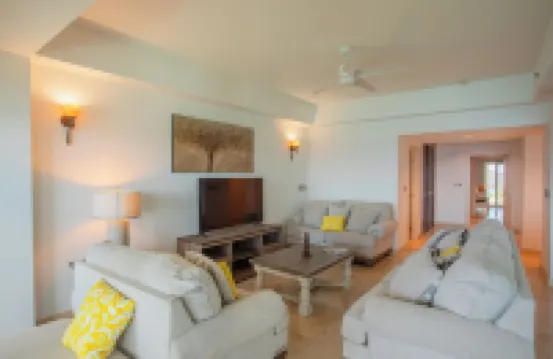 Luxurious 2BR Beachfront Condo: Embrace Coastal Living's Charm at The Cliff SXM!