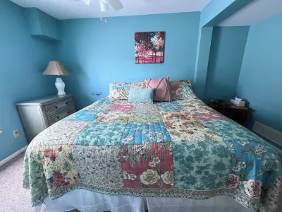 Charming Home on the Water near Bagnell Dam—Perfect for Couples and Families