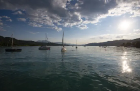 Appartement Direkt am Wörthersee mit Privatstrand und Reserviertem Parkplatz