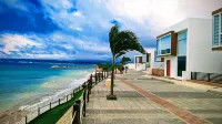 Modern House In Front of the Ocean Hotels in Jaramijo