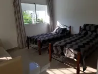 PRETTY VILLA FEET IN WATER WELL FURNISHED Hotels in 