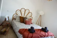 Very cozy villa, close to the river and beaches. Hotel a Parchal