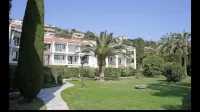 Studio in a Pierre & Vacances residence. Hotels near Playa Cantolao