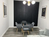 Modern Private Suite in a serene location 15 minutes away from the Airport.