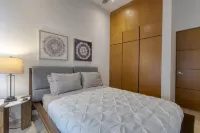 Lux New Condo in Gated Community w/ Pool Arch View Close to Downtown Cabo