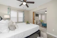 Centrally Located Near Downtown W/ In Unit W&D! โรงแรมใน