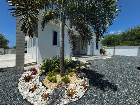 Beach Home, ¡Amazing beach location! , walk to the beach. Family & Friends home.