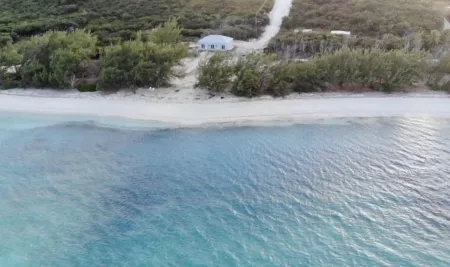 Escape to the Beach at Ocean Oasis: Unwind & Relax in this Premier Beach House Отели в г. Rolleville