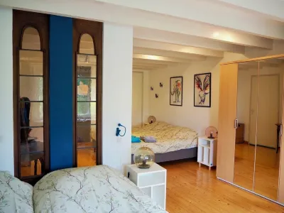 Entire home as a Bed and Breakfast Hotel in zona Deurne