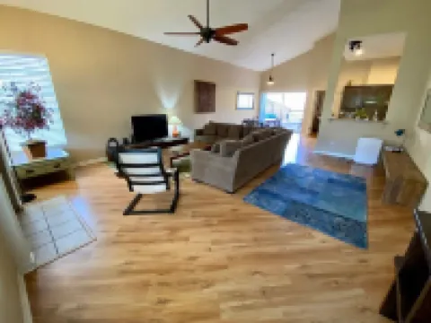 Austin Greenbelt Getaway! Hotels in Wells Branch