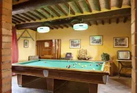 Splendid farmhouse in Val d'Orcia with private swimming pool and sauna