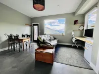 Comfortable lodging close to Whitewater & town