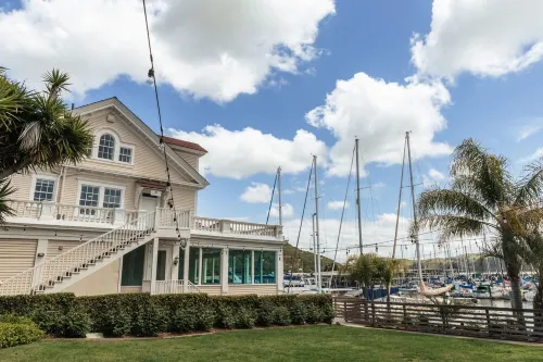 Charming Historic Lighthouse, A Magical Oasis With Great Sunsets