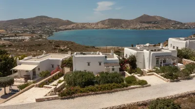 Naousa Bay Views with pool - Villa Caroline Hotels near Parikia Town