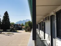 Alpine Inn Hotels in Valemount