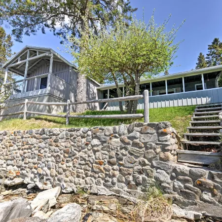 Bayfront Hancock Cottage w/ Beach Access & Views!