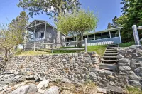 Bayfront Hancock Cottage w/ Beach Access & Views! - Wifi