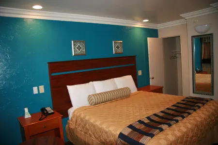 Civic Center Lodge / Lake Merritt Bart Отели рядом с достопримечательностью «Юниверсити оф Калифорния Ботаникал Гарден»