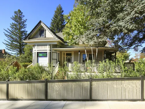 The Grape Leaf Inn Hotels in Healdsburg