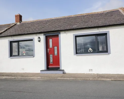2 Whiterow Hotels in Annan