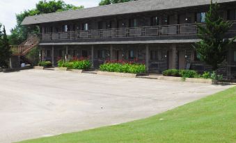 Cedar Glade Resort