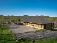 Townsend River Breeze Inn Hotels in Townsend