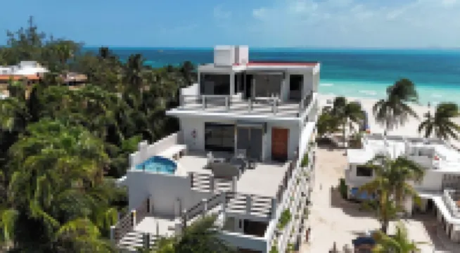 Cuxos Hotel Beachfront - 4-Star