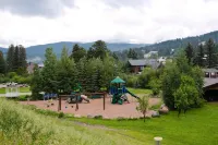 Nederland Getaway 4 Bedroom Home by RedAwning