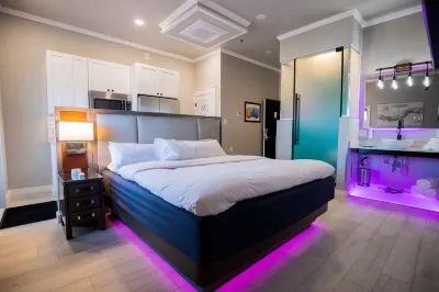 River Sirens Hotel-Contactless Check in Hotel Hotels near Central Methodist University - Union
