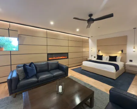 Cribs on Main Hotels in Picton