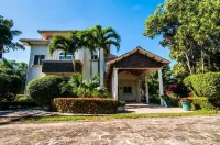 Casa Trebol Hotels in 