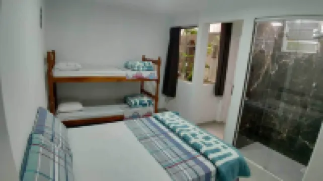 웨이 업 호스텔