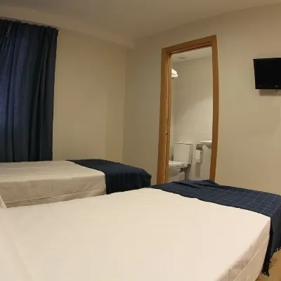 Hostal Mónaco Hotels near Valladolid-Campo Grande Railway Station