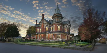 The Empress of Little Rock