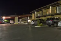 The Stagecoach Inn - parking