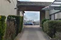 Soleil et Jardin Hotel a Vourles