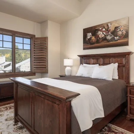Base Camp at Iron Horse... 4 Bedroom Townhouse by RedAwning