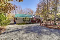 Pet-Friendly Beech Mtn Home, 2 Mi to Skiing/Hiking - 3 estrellas