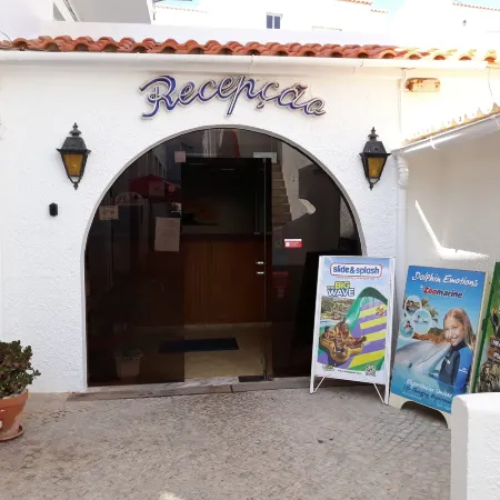 Apartamentos Salema Praia Club