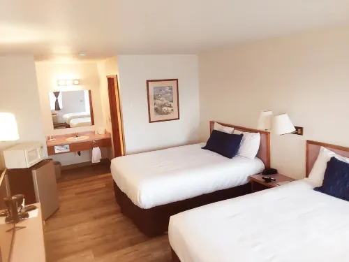Harbor Inn Hotels in Smith River