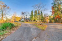 2 Mi to Lake Cumberland Access: Home w/ Grill - Wifi