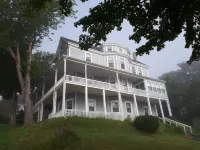 Hillside Landing B&B - 3-Star