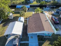 Ryan’s Boat House W/Pontoon boat Gulf Access