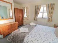 Sandy Cove Hotels in Chathill